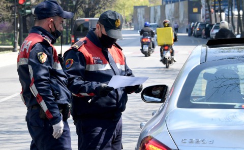36 gjobat e reja per shkeljen e Kodit Rrugor: Ndryshon vlera e gjobave aktuale